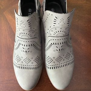 Tinstree Cutout Chunky Heel Booties Western Cowboy Ankle Boots